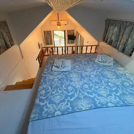 Holiday home Altinkum Tiny House, 100 M From The Sea Didim