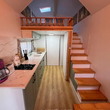 Tiny House In Altinkum, 100 M From The Sea *