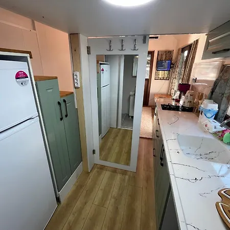 Tiny House In Altinkum, 100 M From The Sea